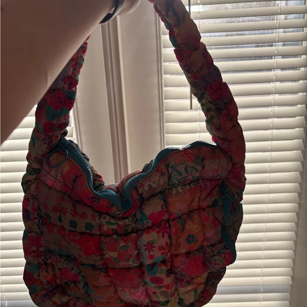 Natural Life Puffy Bag - Picture 8 of 15